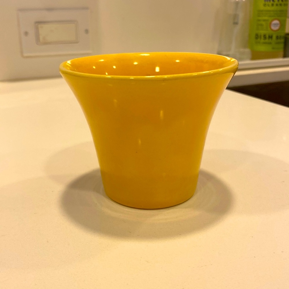 Bauer pottery Spanish pot 3”